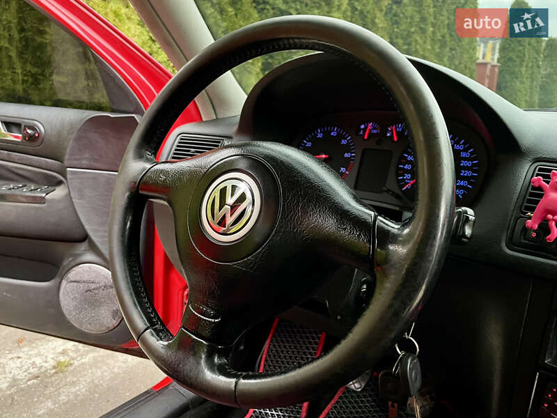 Хетчбек Volkswagen Golf 1998 в Івано-Франківську