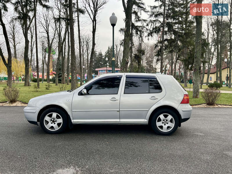 Хэтчбек Volkswagen Golf 1998 в Харькове
