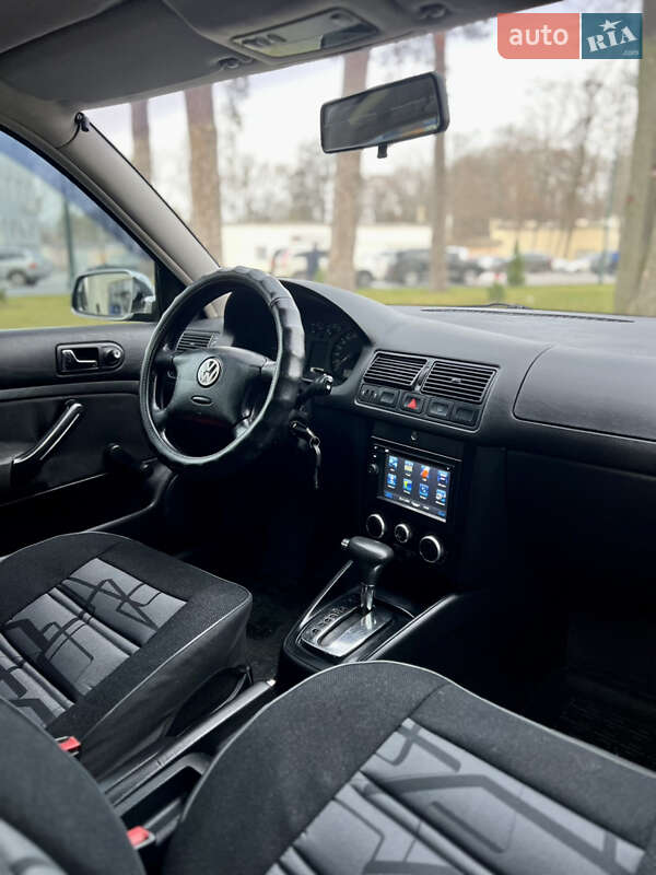 Хэтчбек Volkswagen Golf 1998 в Харькове