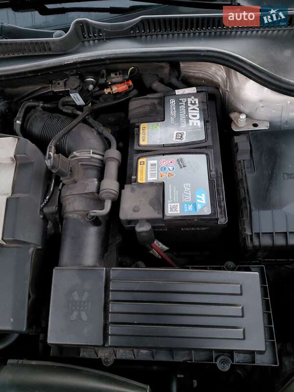 Хэтчбек Volkswagen Golf 2009 в Сахновщине