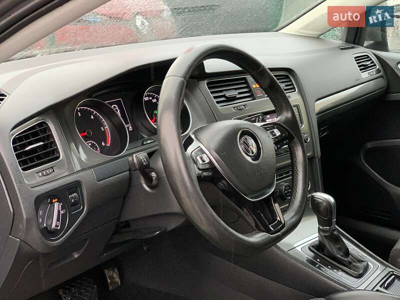 Хэтчбек Volkswagen Golf 2013 в Бердичеве