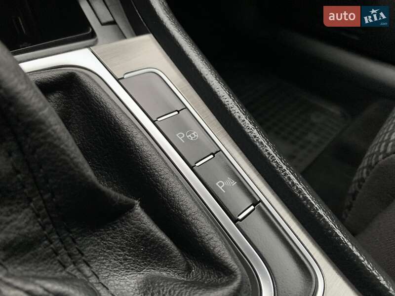 Хэтчбек Volkswagen Golf 2013 в Бердичеве