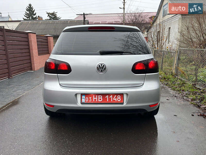Хэтчбек Volkswagen Golf 2009 в Староконстантинове