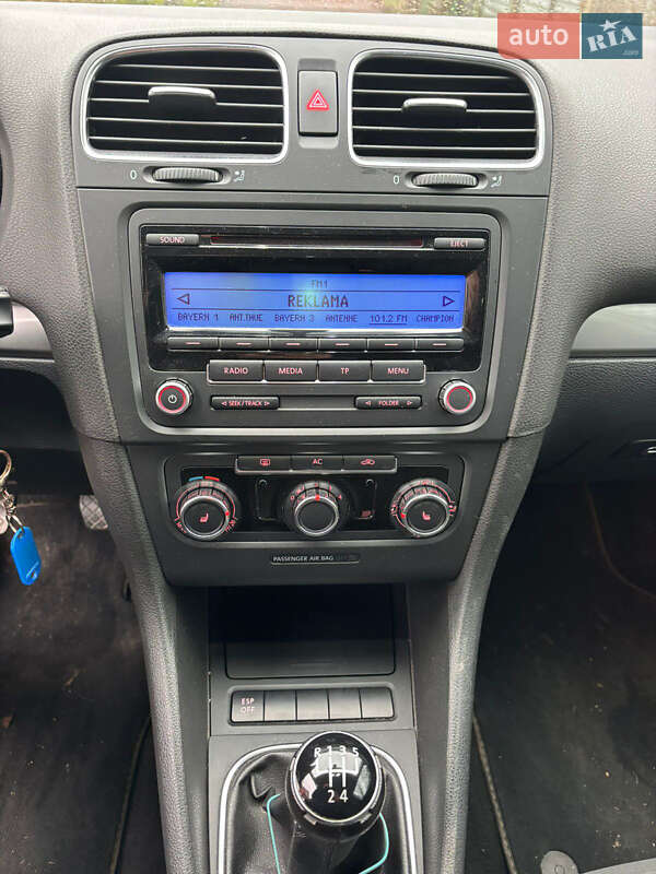 Хэтчбек Volkswagen Golf 2009 в Староконстантинове