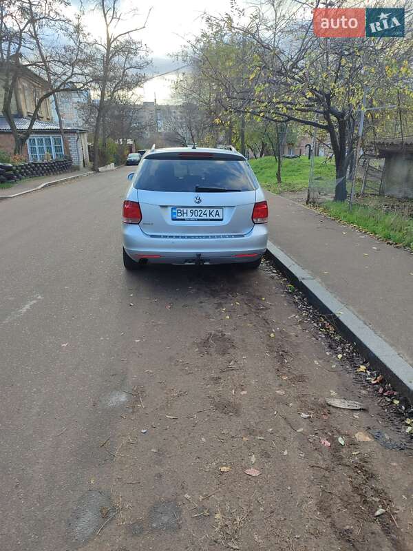 Універсал Volkswagen Golf 2010 в Одесі