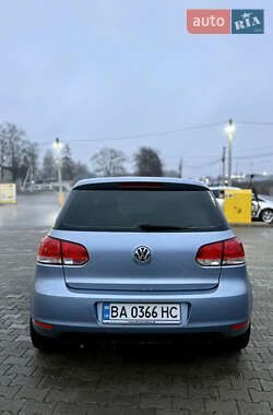 Хэтчбек Volkswagen Golf 2010 в Киеве