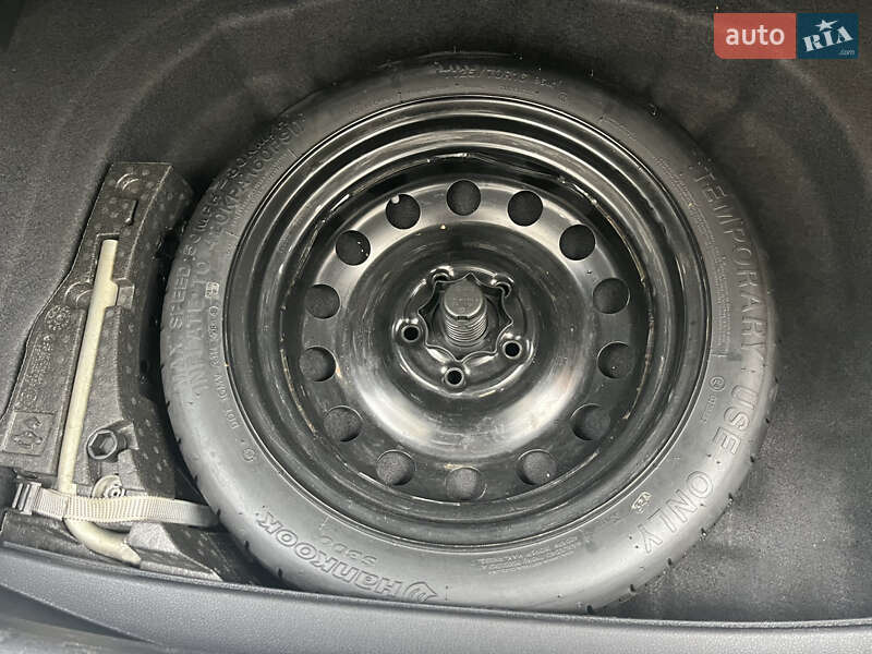 Хетчбек Volkswagen Golf 2014 в Чернівцях