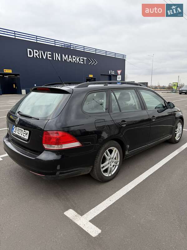 Универсал Volkswagen Golf 2008 в Чернигове