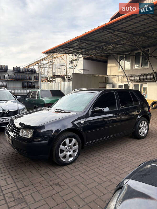 Volkswagen Golf 2002