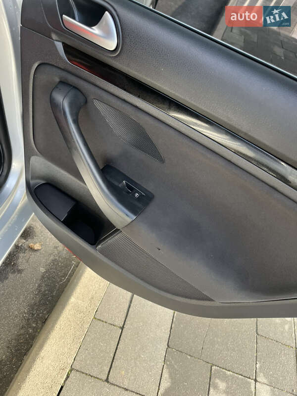 Универсал Volkswagen Golf 2012 в Киеве