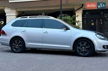 Універсал Volkswagen Golf 2011 в Києві