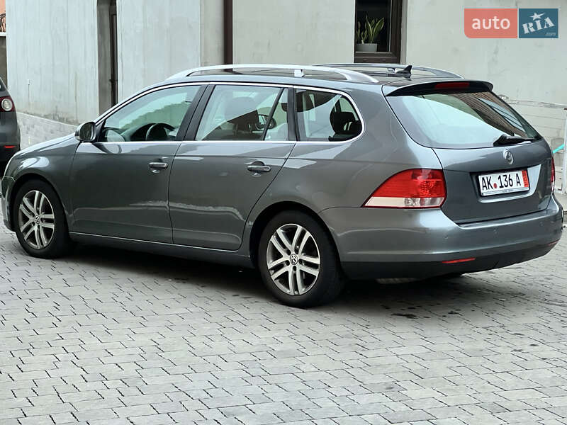 Универсал Volkswagen Golf 2009 в Мукачево