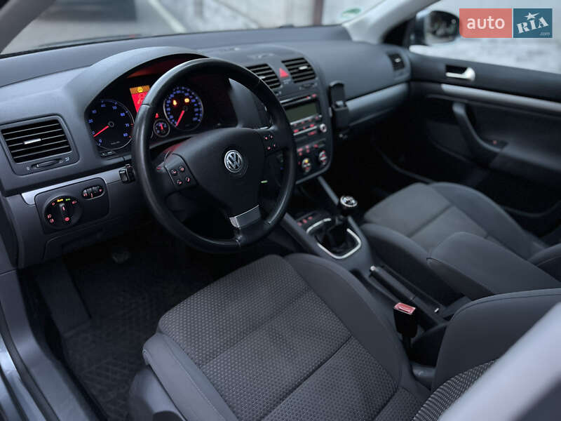 Универсал Volkswagen Golf 2009 в Мукачево