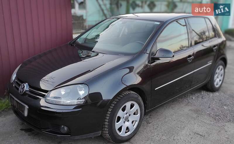 Хэтчбек Volkswagen Golf 2008 в Черкассах