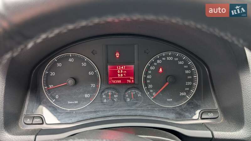 Хэтчбек Volkswagen Golf 2008 в Черкассах