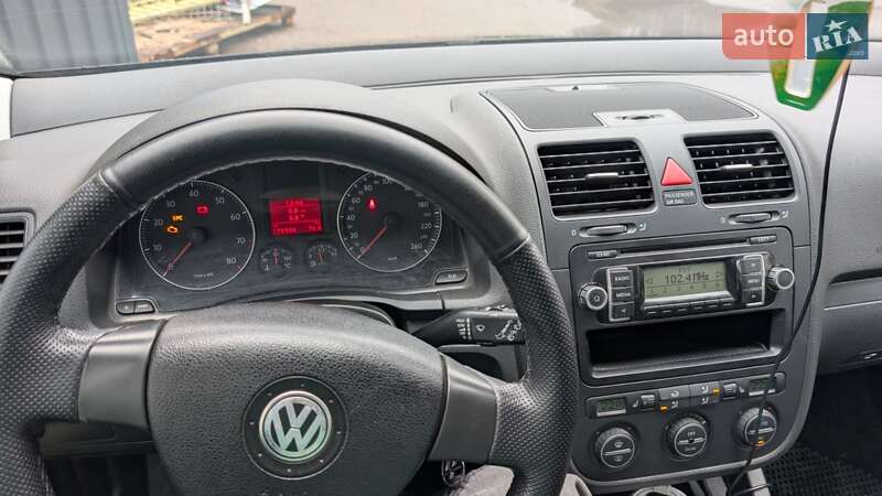 Хэтчбек Volkswagen Golf 2008 в Черкассах