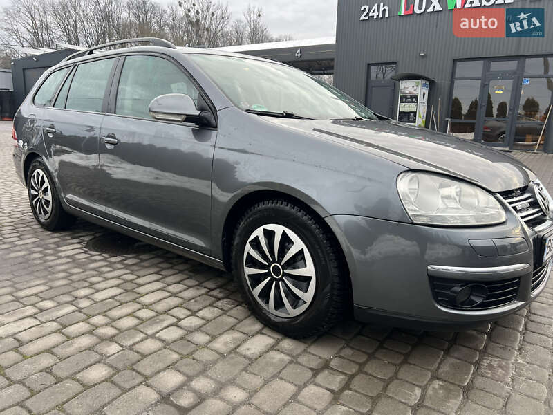 Универсал Volkswagen Golf 2008 в Львове