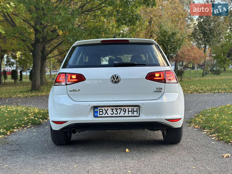 Хэтчбек Volkswagen Golf 2015 в Хмельницком