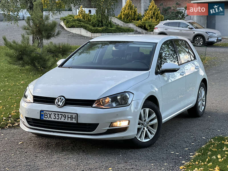 Хэтчбек Volkswagen Golf 2015 в Хмельницком