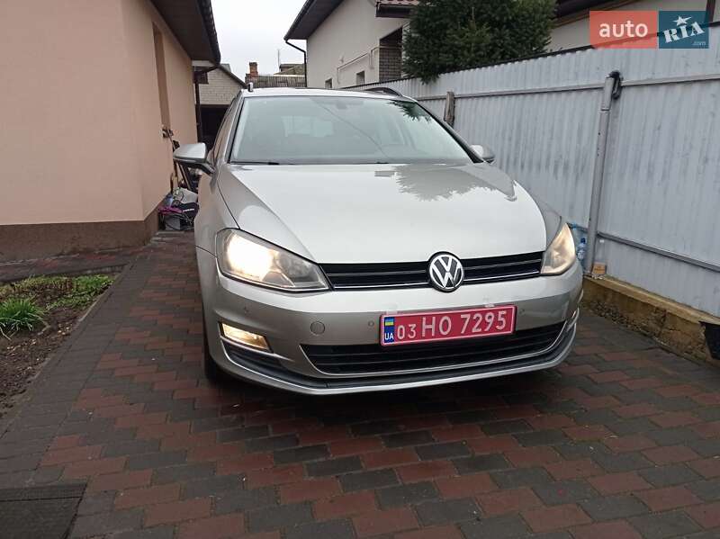 Универсал Volkswagen Golf 2014 в Луцке