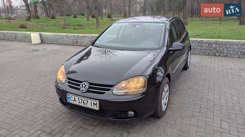 Хэтчбек Volkswagen Golf 2008 в Черкассах