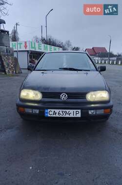 Хэтчбек Volkswagen Golf 1993 в Звенигородке