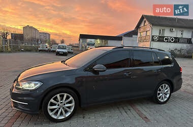 Універсал Volkswagen Golf 2018 в Івано-Франківську