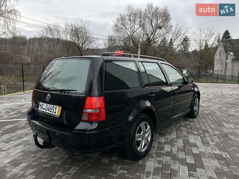Универсал Volkswagen Golf 2003 в Кременце