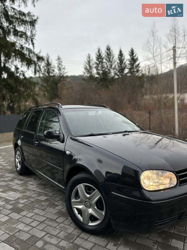 Универсал Volkswagen Golf 2003 в Кременце