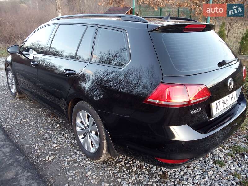 Універсал Volkswagen Golf 2016 в Івано-Франківську