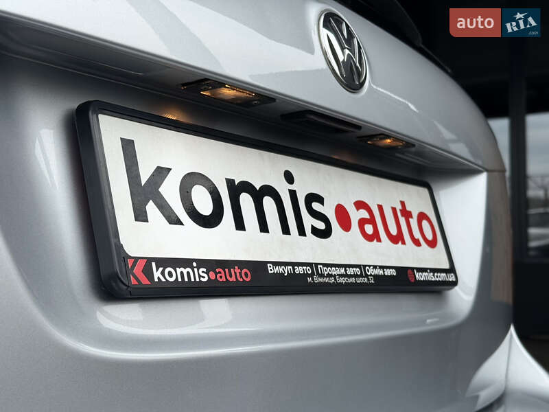 Універсал Volkswagen Golf 2009 в Вінниці