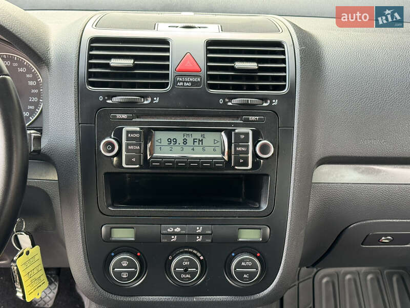 Універсал Volkswagen Golf 2009 в Вінниці