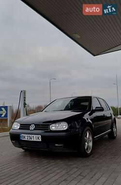 Хэтчбек Volkswagen Golf 1998 в Дубровице