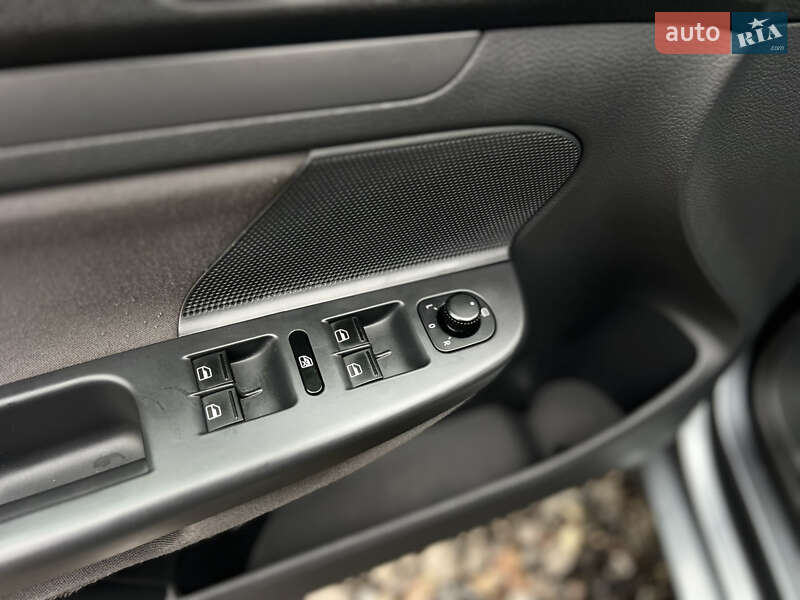 Универсал Volkswagen Golf 2008 в Полтаве