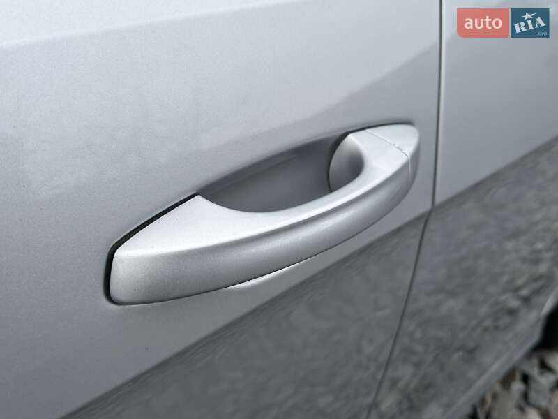 Универсал Volkswagen Golf 2015 в Ровно