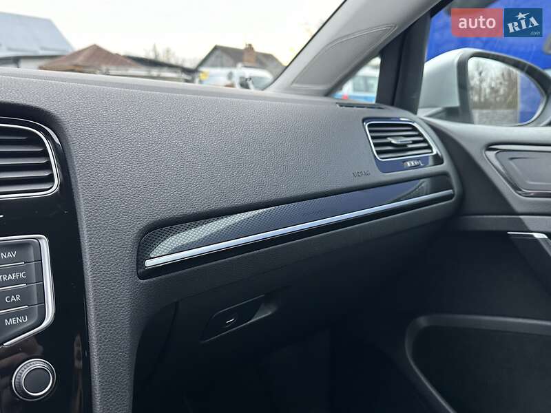 Универсал Volkswagen Golf 2015 в Ровно