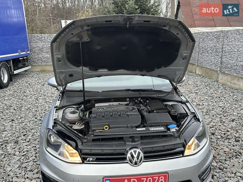 Универсал Volkswagen Golf 2015 в Ровно