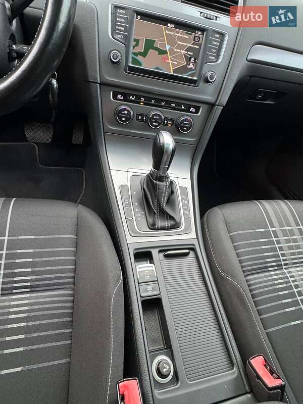 Универсал Volkswagen Golf 2016 в Дрогобыче фото 51 Универсал Volkswagen Golf 2016 в Дрогобыче