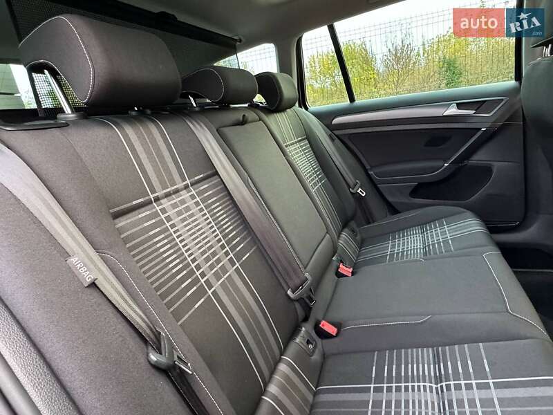Универсал Volkswagen Golf 2016 в Дрогобыче фото 67 Универсал Volkswagen Golf 2016 в Дрогобыче