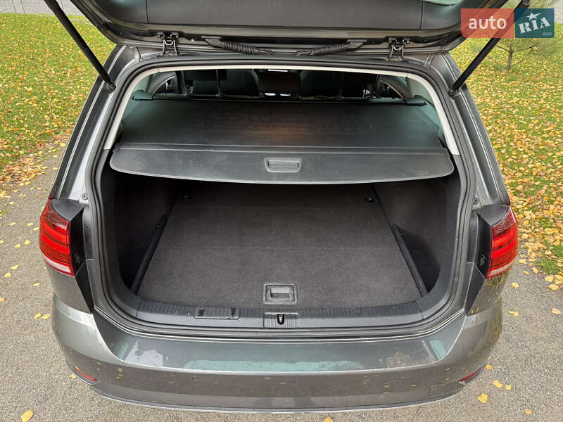 Універсал Volkswagen Golf 2018 в Хмельницькому