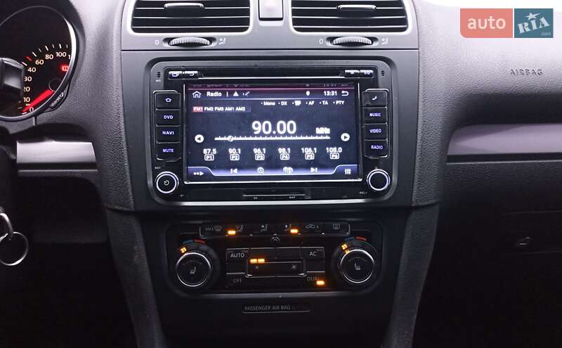 Хетчбек Volkswagen Golf 2009 в Києві