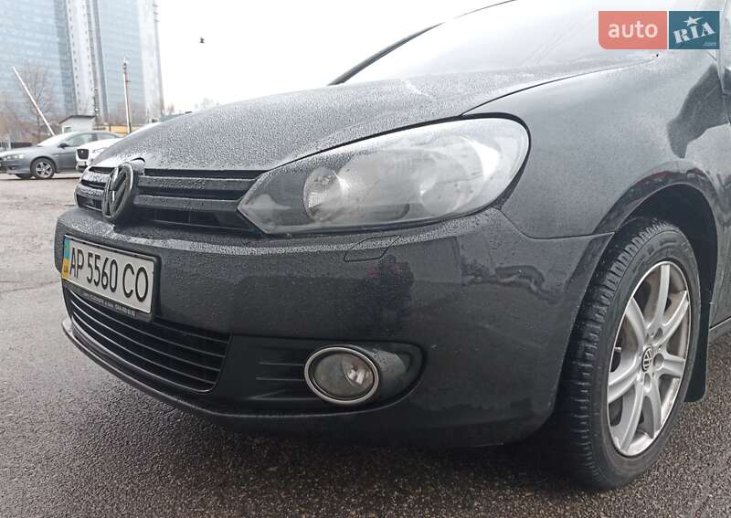 Хетчбек Volkswagen Golf 2009 в Києві