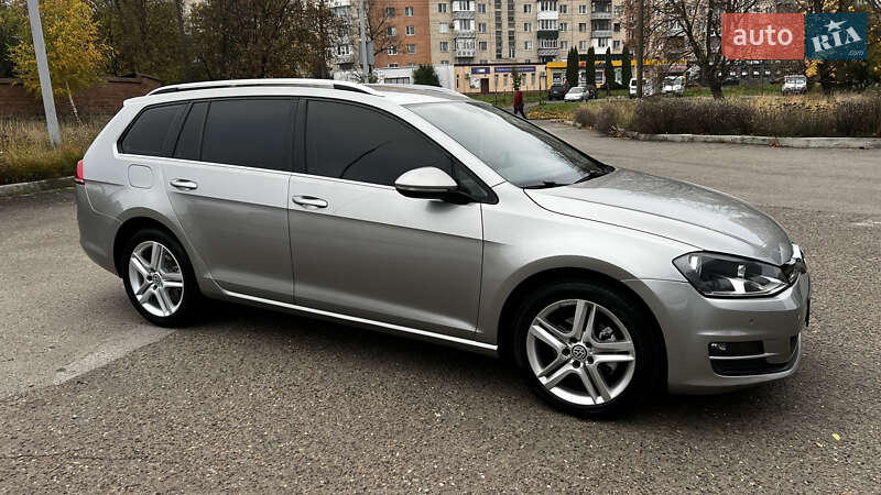 Універсал Volkswagen Golf 2016 в Кам'янець-Подільському