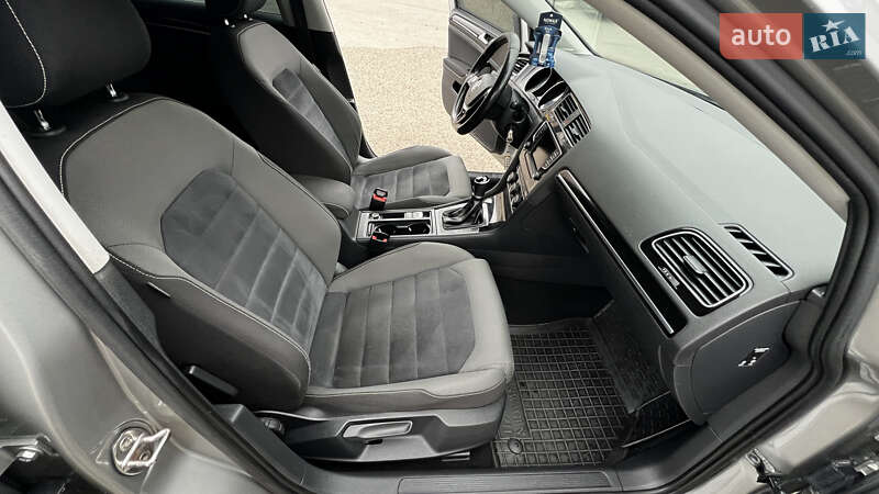 Універсал Volkswagen Golf 2016 в Кам'янець-Подільському