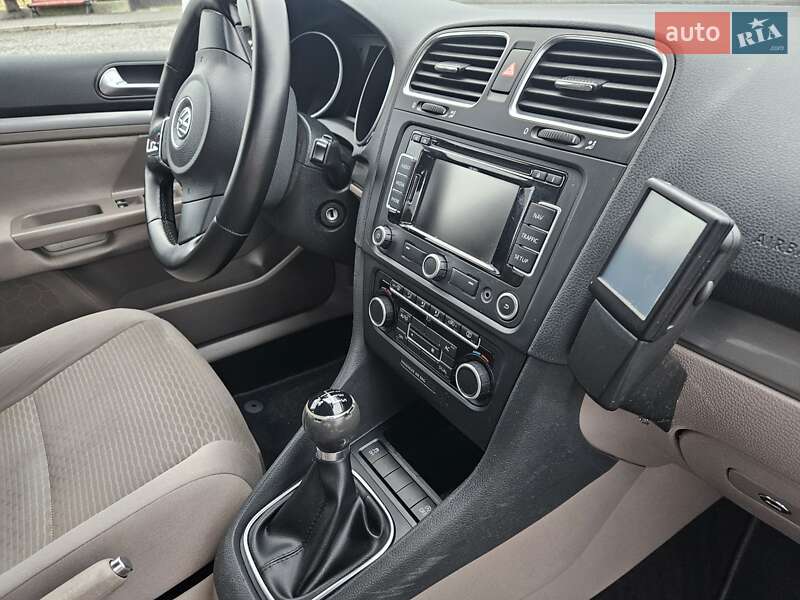 Универсал Volkswagen Golf 2010 в Луцке фото 25 Универсал Volkswagen Golf 2010 в Луцке