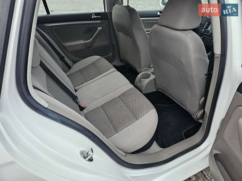 Универсал Volkswagen Golf 2010 в Луцке фото 12 Универсал Volkswagen Golf 2010 в Луцке