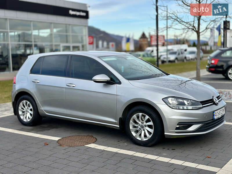 Хэтчбек Volkswagen Golf 2017 в Мукачево