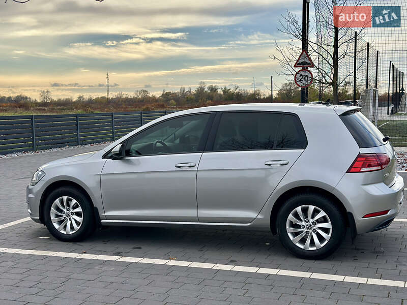 Хэтчбек Volkswagen Golf 2017 в Мукачево
