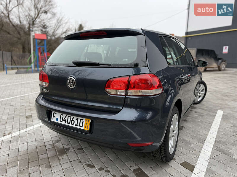 Хэтчбек Volkswagen Golf 2010 в Кременце