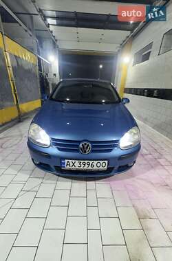 Хэтчбек Volkswagen Golf 2004 в Лебедине
